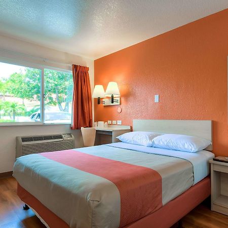 Motel 6-Westminster, Ca - South - Long Beach Area Exterior photo