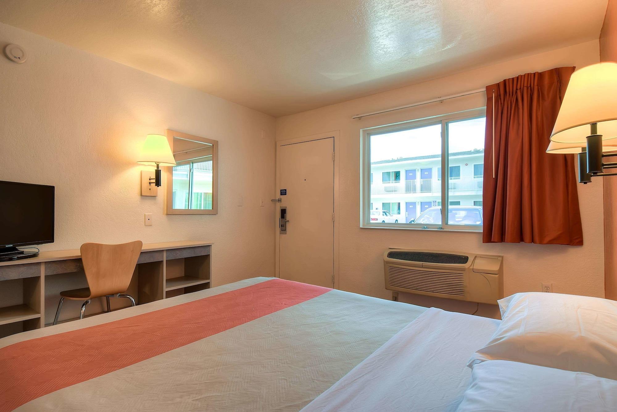 Motel 6-Westminster, Ca - South - Long Beach Area Exterior photo