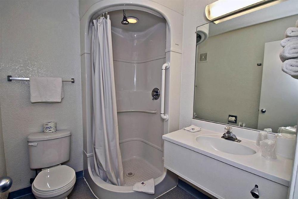 Motel 6-Westminster, Ca - South - Long Beach Area Room photo